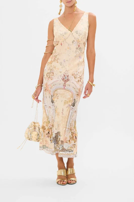 Floral One-piece Dress for Romance -V-Neck Jacquard Slip Dress in Adorned in Antiquity