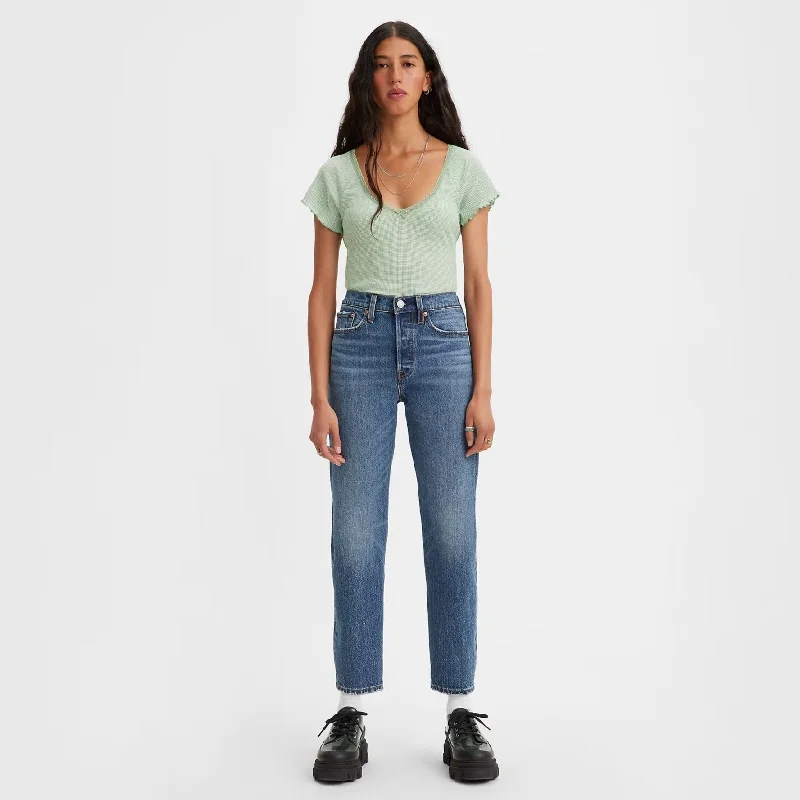 Flare Jeans for Retro Vibe -Wedgie Fit Straight Jeans (Unstoppable Wear)