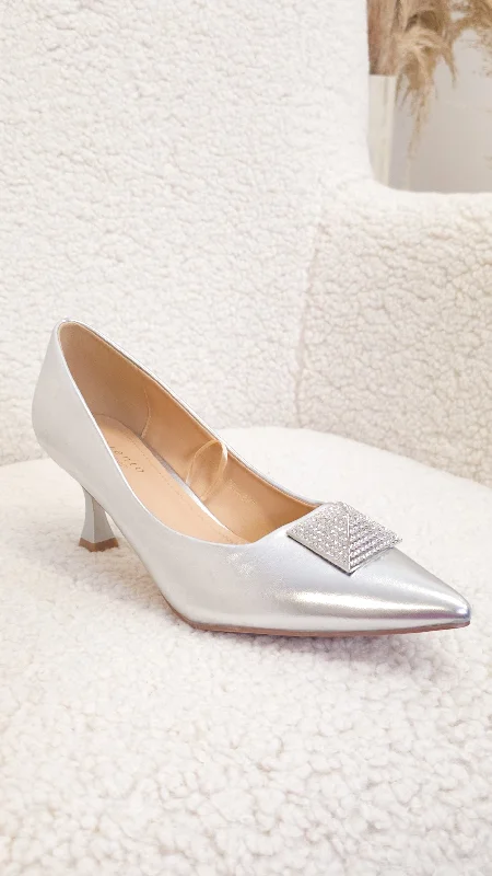 Handle bags with reinforced stitching for durability -Secret Garden Heel- Silver